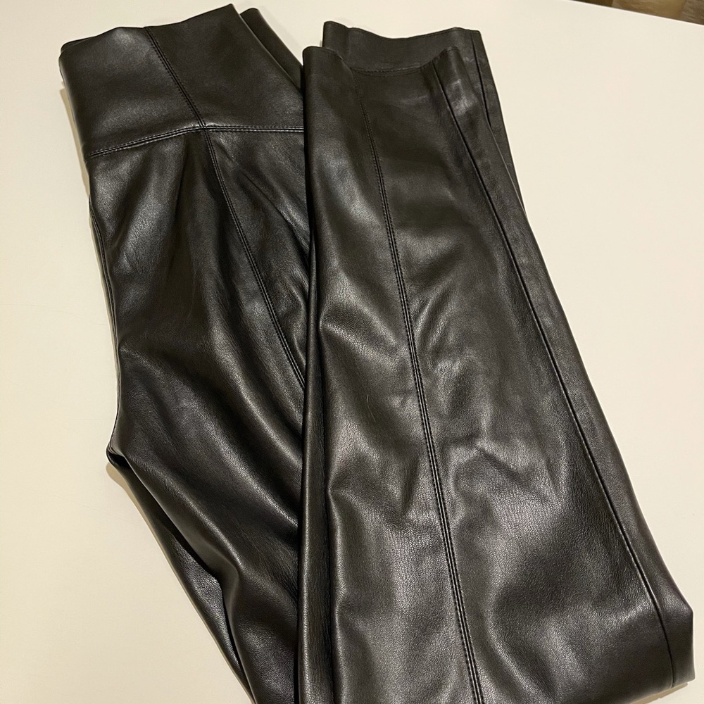 Zara High-waisted faux leather pants